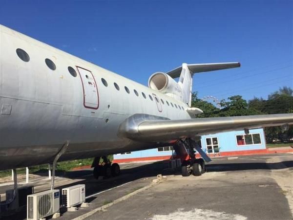 avion_michel mirabal_parque de los sueños_santiago de cuba