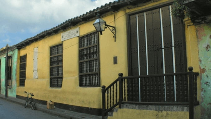 Donde son más altas las palmas en Cuba nació Heredia