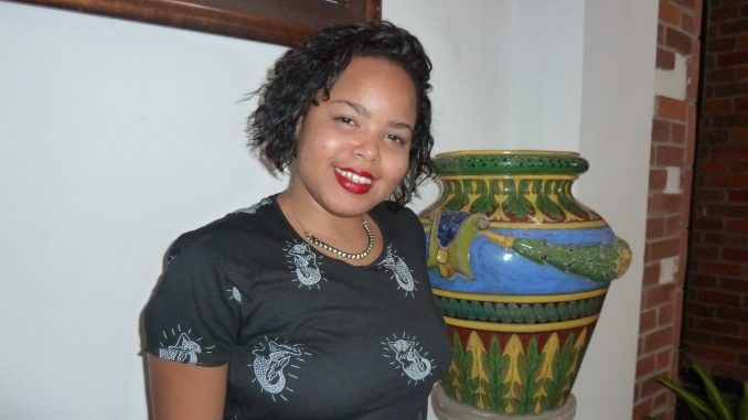 Laura Isabel Mora, una joven y ecléctica voz cubana con brillante futuro