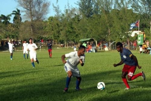 En fútbol, también Santiago manda