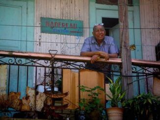 Oda al recuerdo del poeta santiaguero  Efraín Nadereau Maceo.
