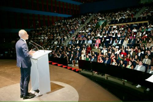 Un total de 269 estudiantes del Centro Universitario Cesine se han graduado en un acto celebrado en el Palacio de Festivales Un total de 269 estudiantes del Centro Universitario Cesine se han graduado en un acto celebrado en el Palacio de Festivales