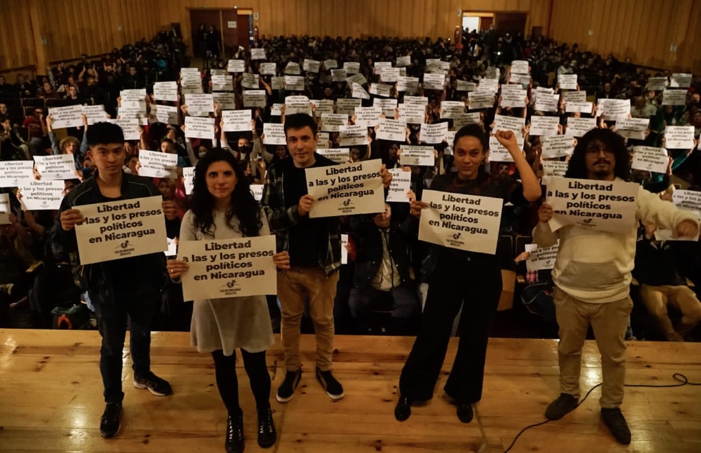 Elmer Rosales, Celeste Fierro, Mariano Rosa, Ariana McGuire y Mohamet Pacheco, militantes de la Liga Internacional Socialista