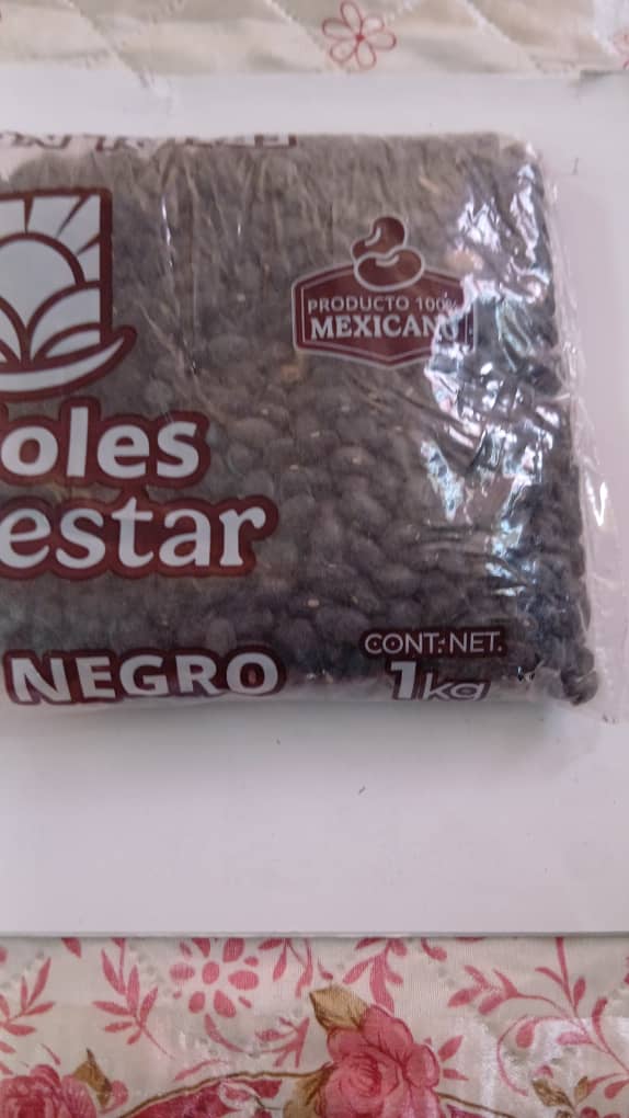 Paquete de frijoles negros / Foto enviada a El Estornudo. 