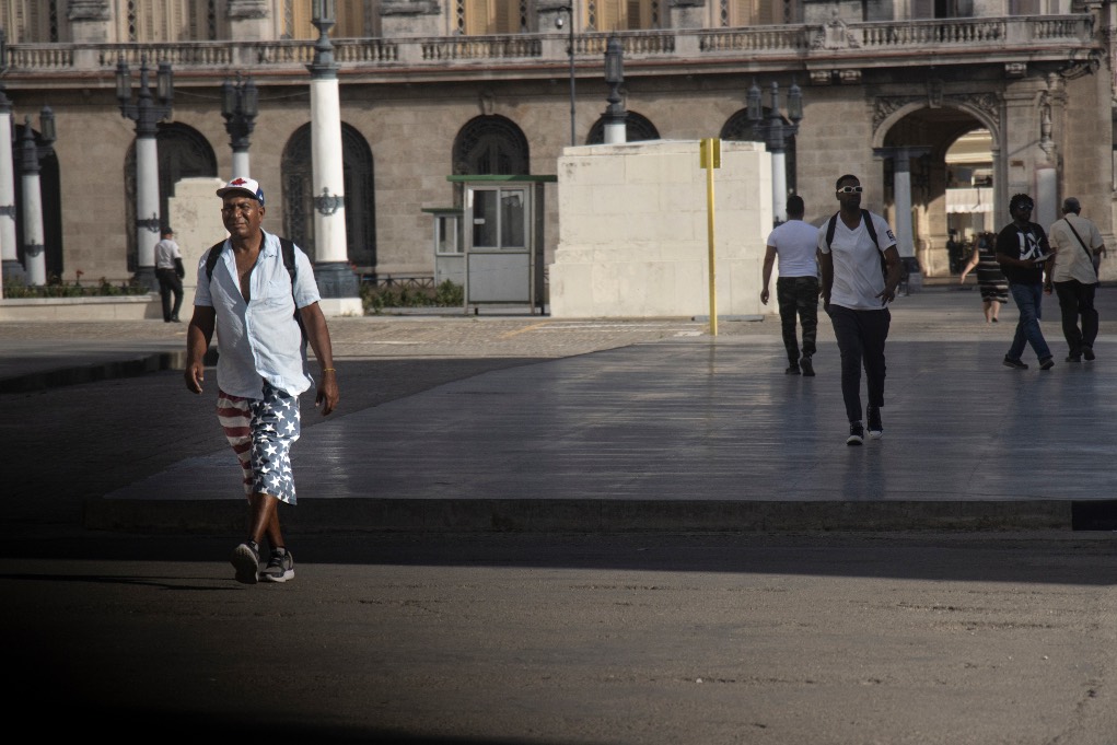 La bandera estadounidense en las calles de Cuba