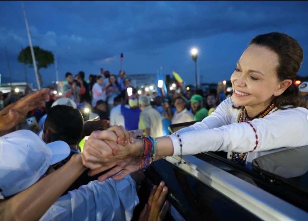María Corina Machado, líder opositora, en su retorno a Venezuela; octubre de 2026