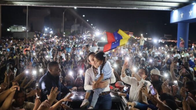 María Corina Machado retorna a Venezuela, pero no basta con ser profeta en su tierra